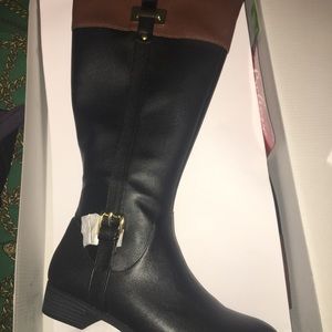 NEW- goes with everything